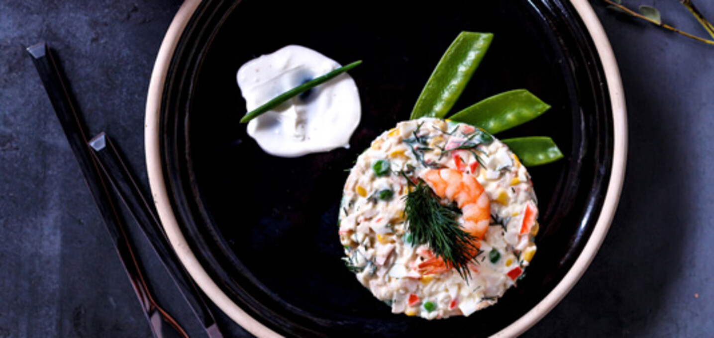 Крабовый салат с креветками - пошаговый рецепт с фото
