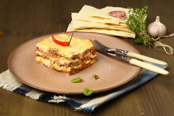 Лазанья с сыром и соусом Болоньезе